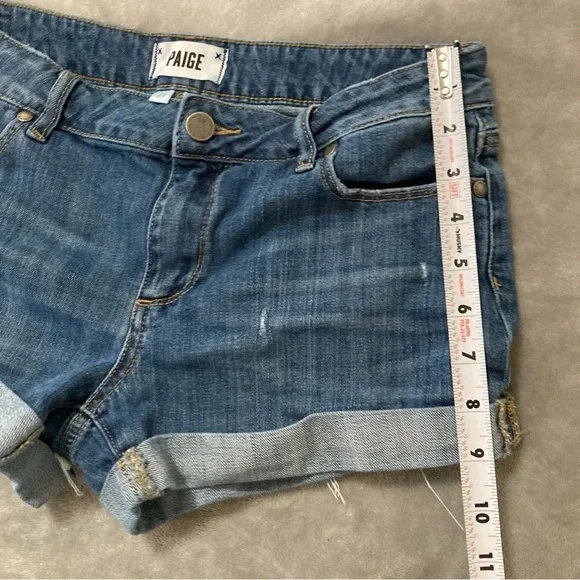 PAIGE Anthropologie Women’s Jean Shorts Sz 27 Cuffed Blue Distressed 5 Pockets - Picture 15 of 16